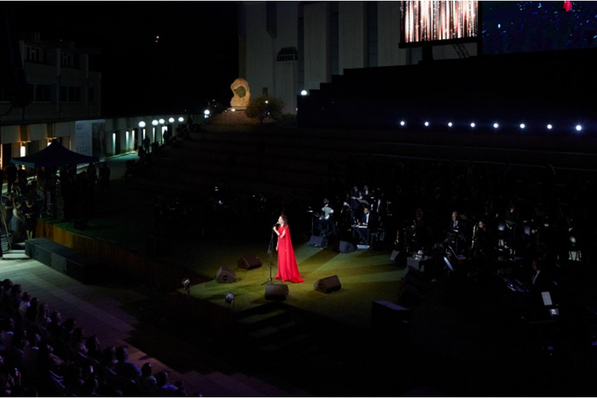 Magida El Roumi Performs from the Heart of NDU for Student Support 23